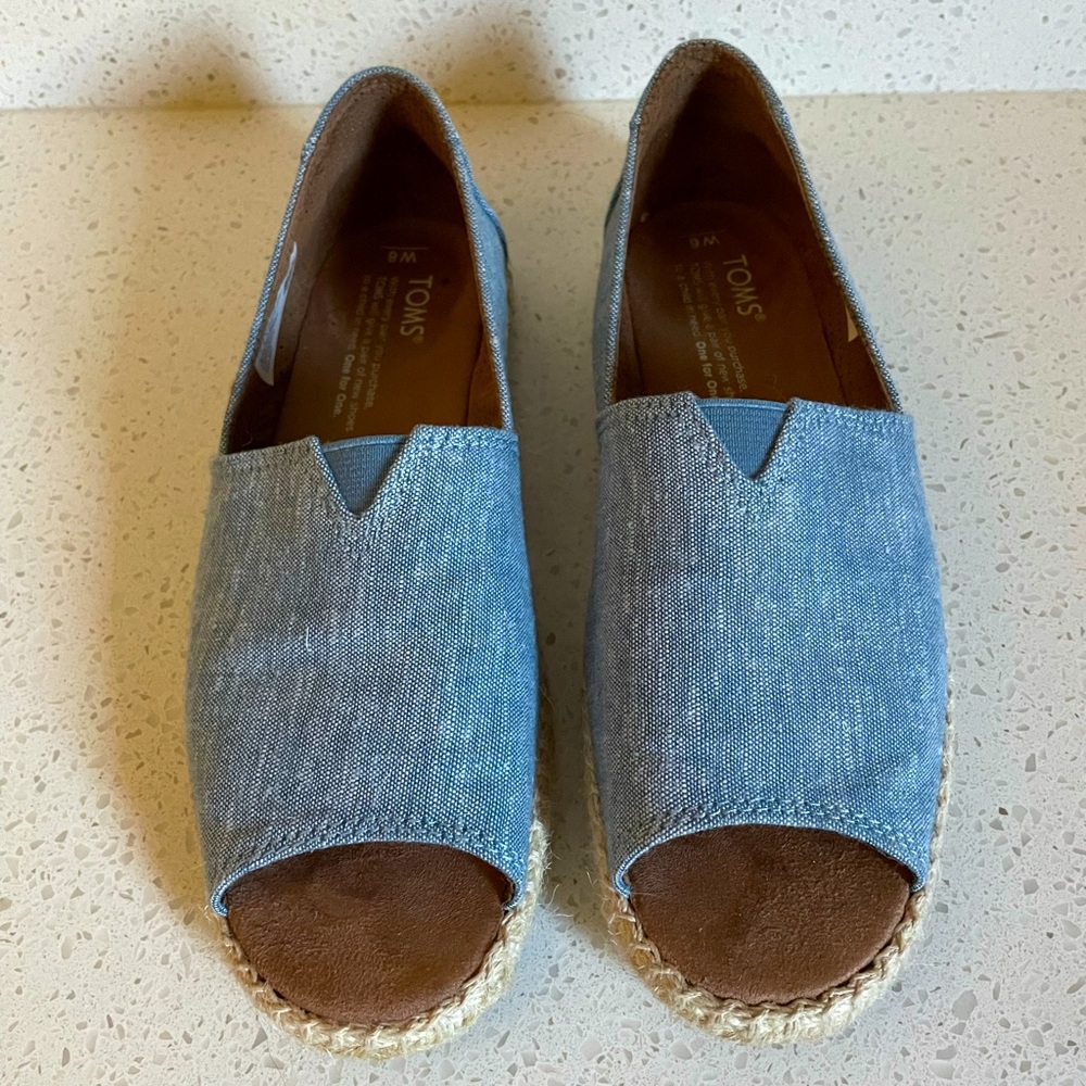 Toms espadrilles